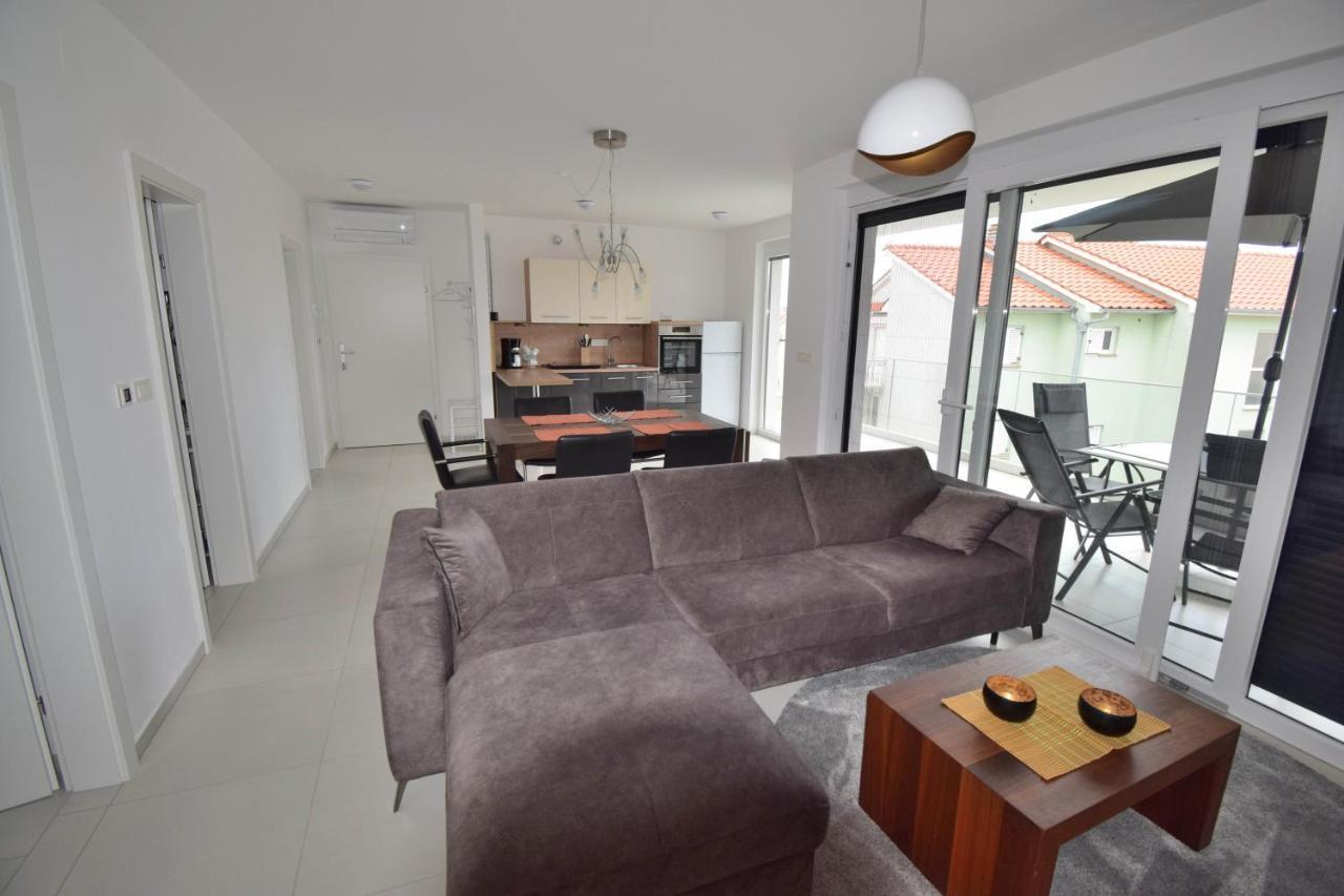 Relax-Krk Apartment Krk Town Bagian luar foto