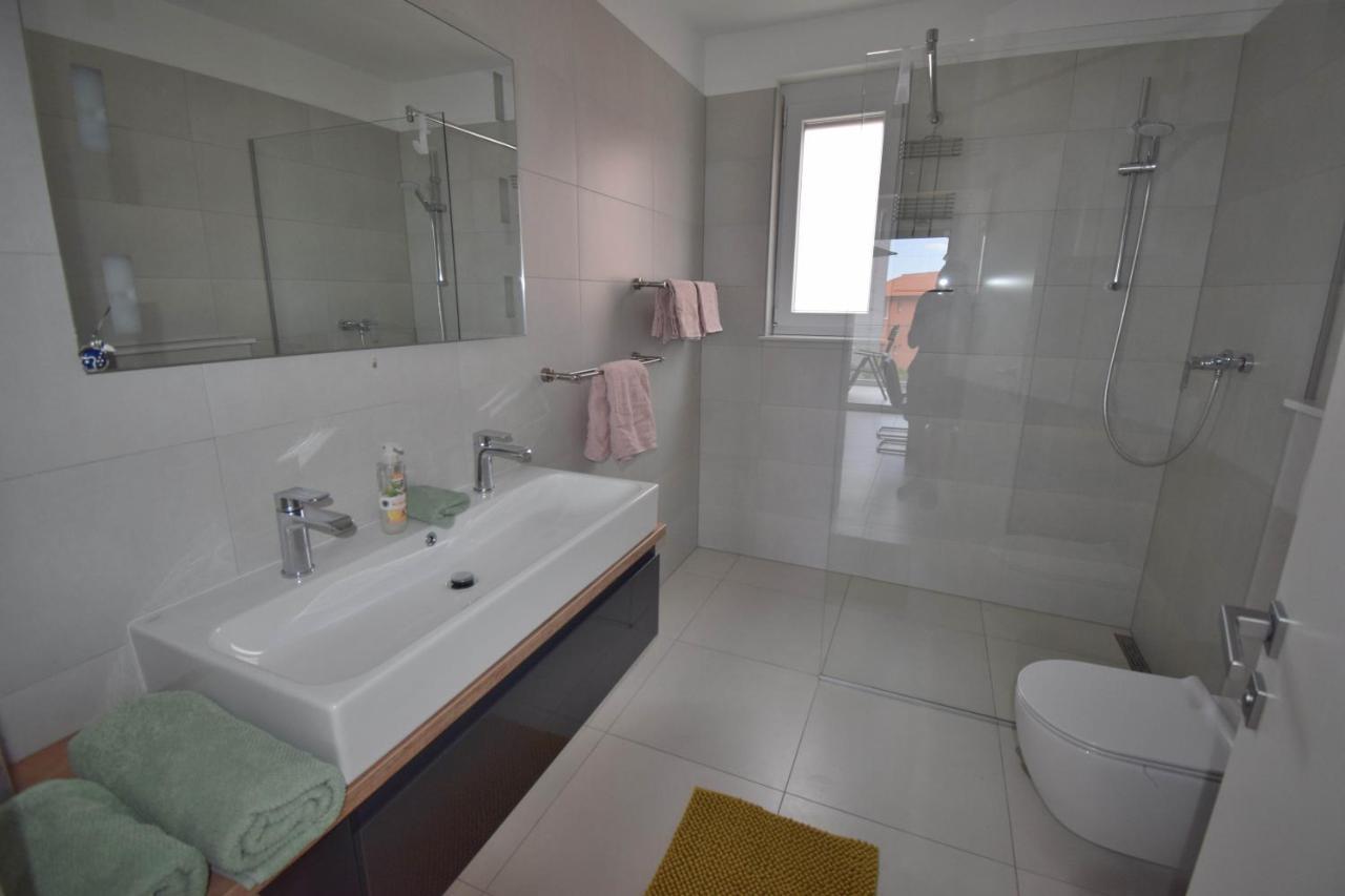 Relax-Krk Apartment Krk Town Bagian luar foto